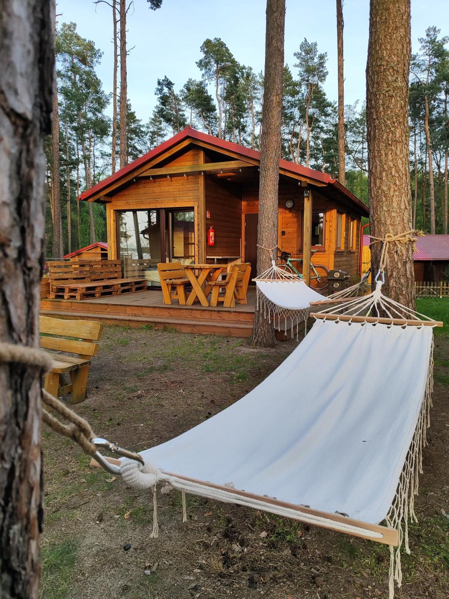 Schadzka W Dwunastce Z Widokiem Na Jezioro Borsk Exterior photo